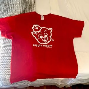 Piggly Wiggly tee “I’m big on the pig” official